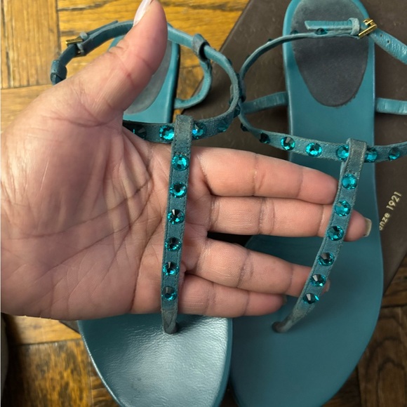 Gucci t-strap sandals - Picture 8 of 12